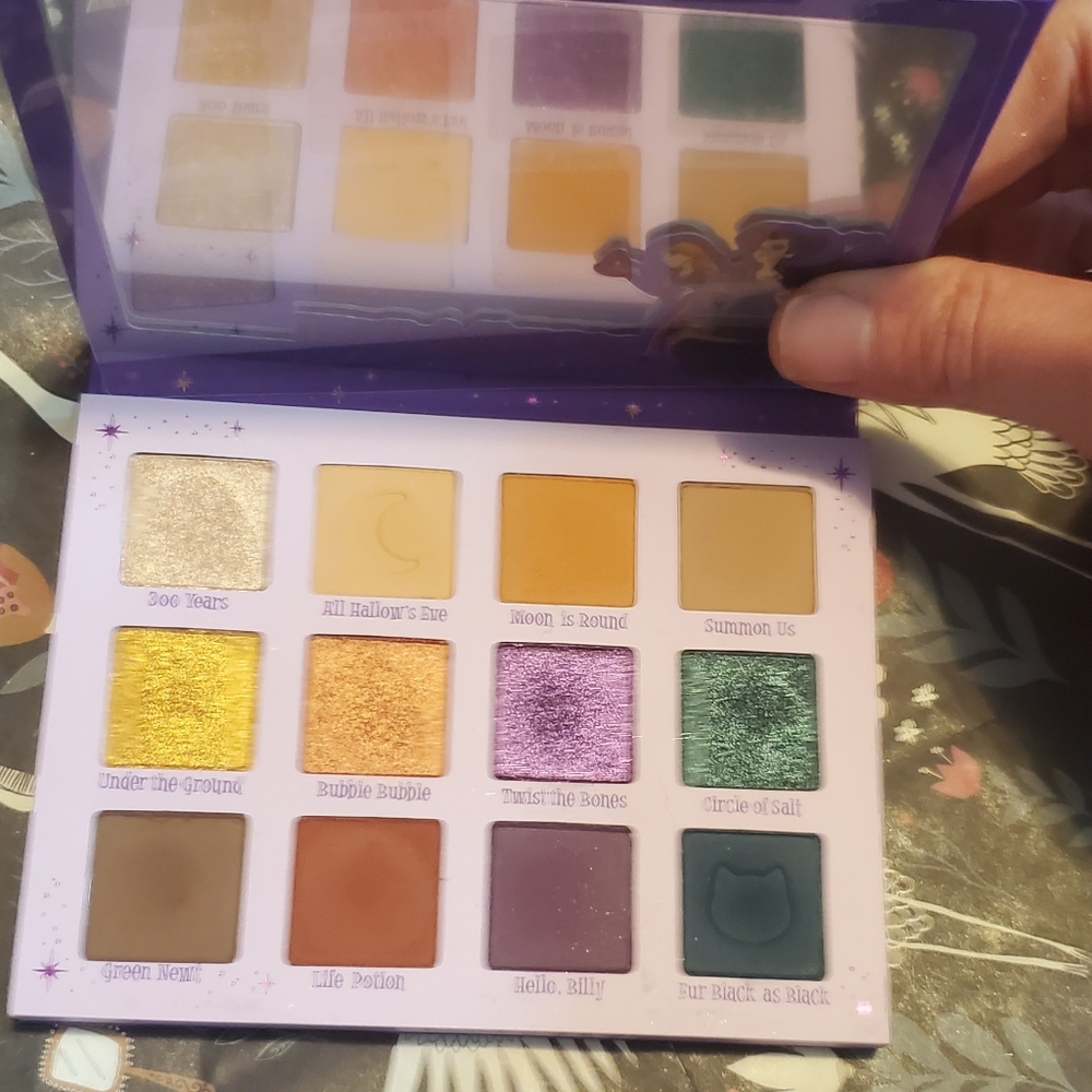 ✨️Colourpop Hocus Pocus 2✨️